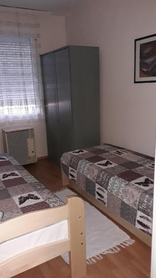 Annika Apartman Eger Exterior photo