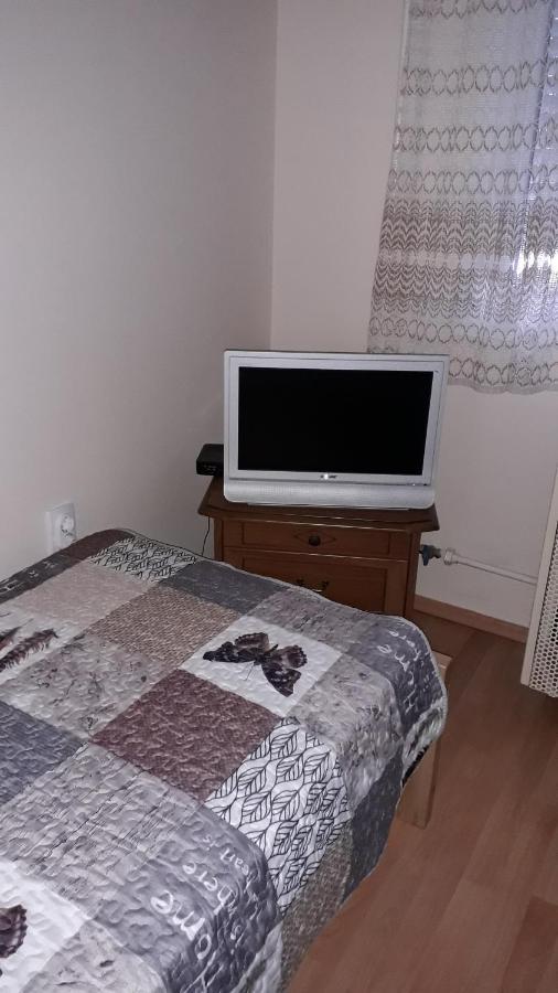 Annika Apartman Eger Exterior photo