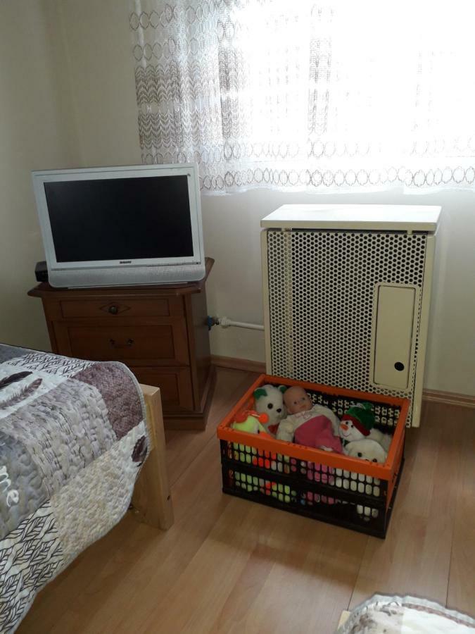 Annika Apartman Eger Exterior photo